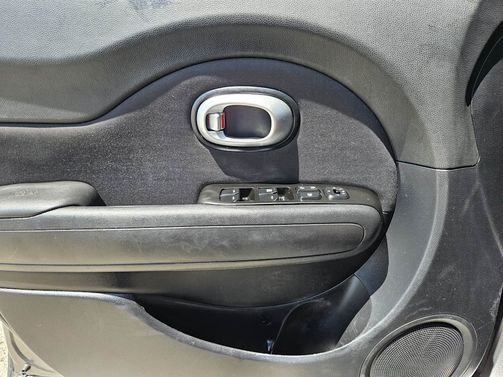 Thumbnail: 2016 Kia Soul - 24