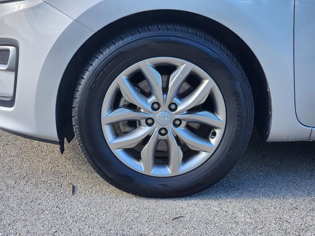 Thumbnail: 2020 Kia Sedona - 21