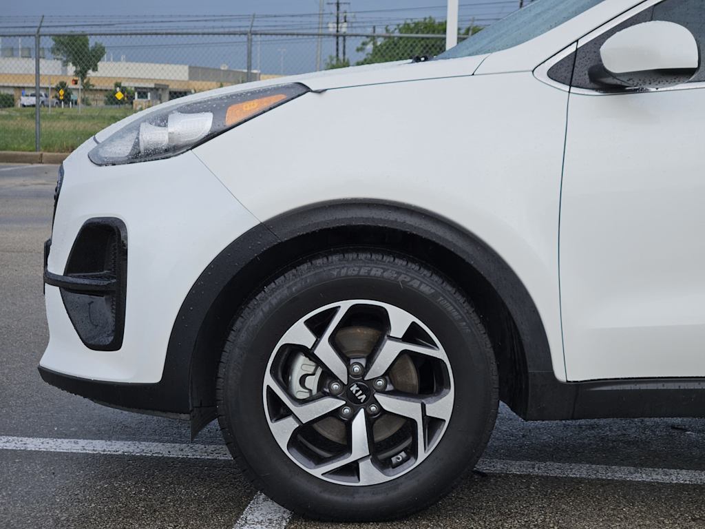 Thumbnail: 2022 Kia Sportage - 6