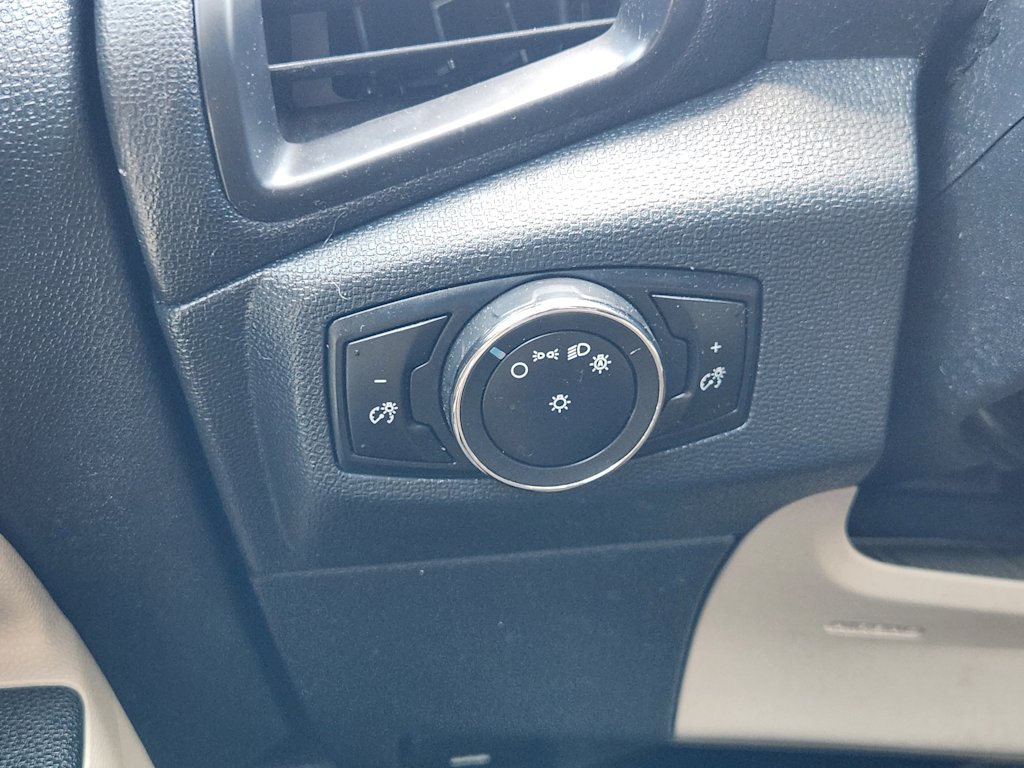 Thumbnail: 2018 Ford EcoSport - 28