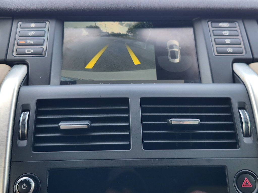 Thumbnail: 2018 Land Rover Discovery Sport - 23