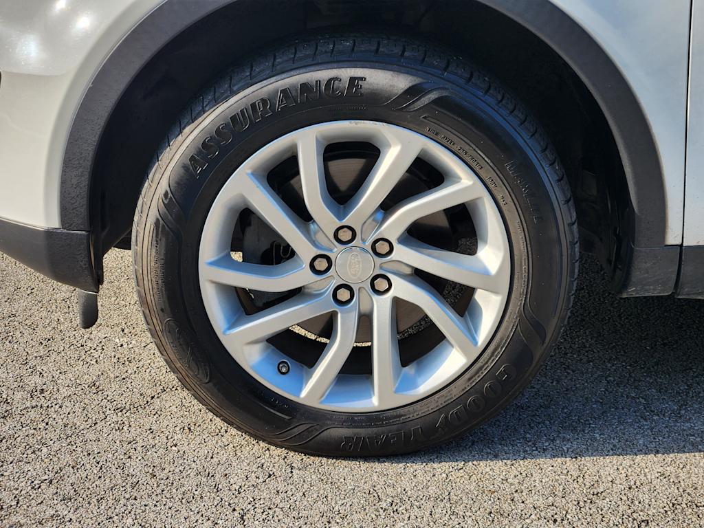 Thumbnail: 2018 Land Rover Discovery Sport - 20