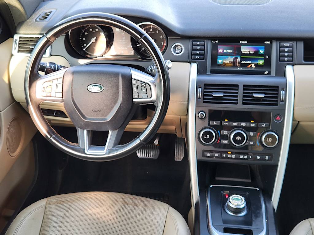 Thumbnail: 2018 Land Rover Discovery Sport - 10