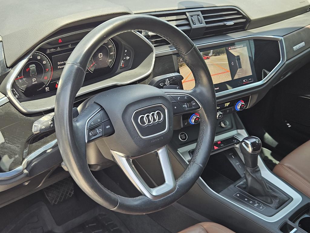 Thumbnail: 2022 Audi Q3 - 2