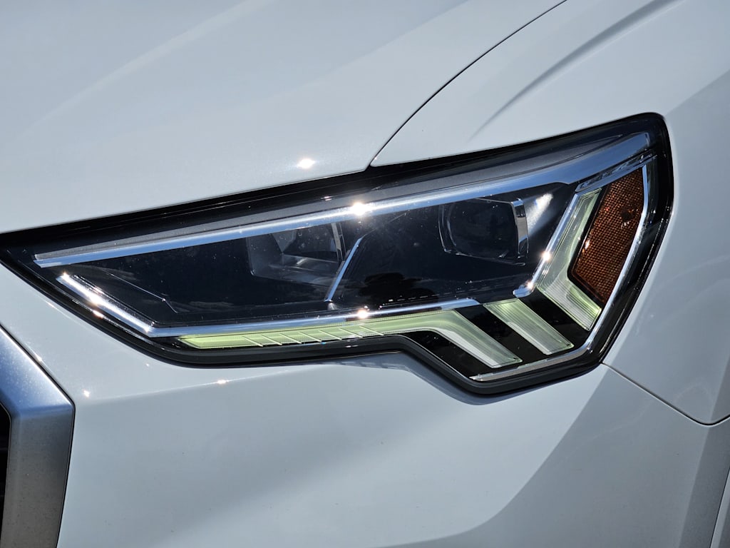 Thumbnail: 2022 Audi Q3 - 20
