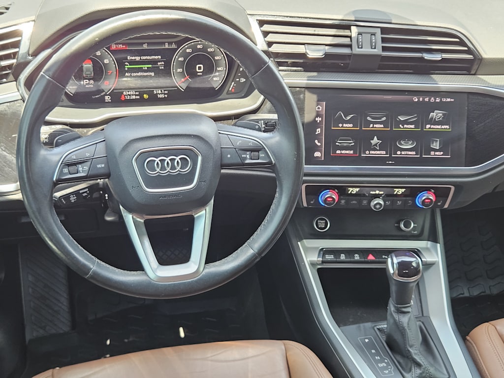 Thumbnail: 2022 Audi Q3 - 12