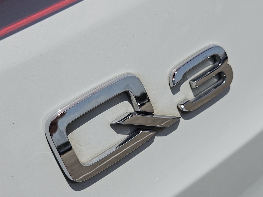 Thumbnail: 2022 Audi Q3 - 22