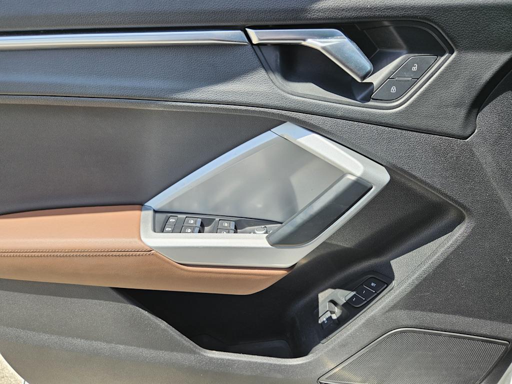 Thumbnail: 2022 Audi Q3 - 29