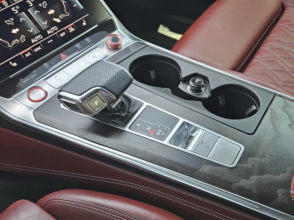 Thumbnail: 2020 Audi S6 - 14
