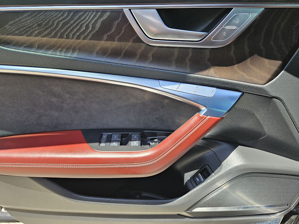 Thumbnail: 2020 Audi S6 - 28