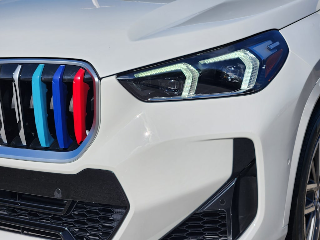 Thumbnail: 2023 BMW X1 - 21