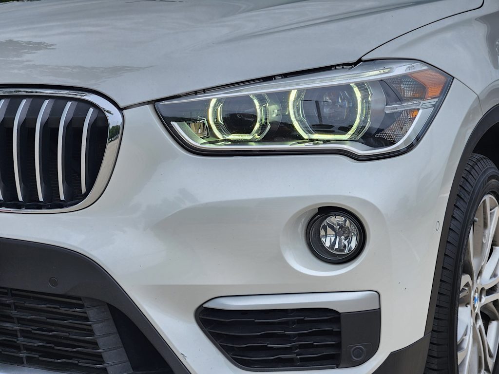Thumbnail: 2017 BMW X1 - 21
