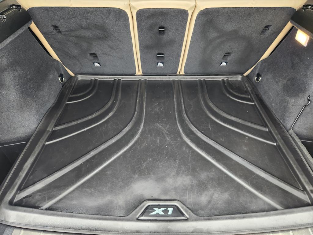 Thumbnail: 2017 BMW X1 - 16