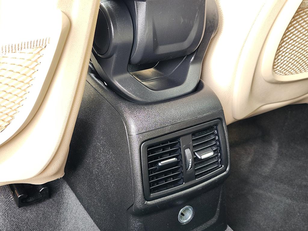 Thumbnail: 2017 BMW X1 - 34