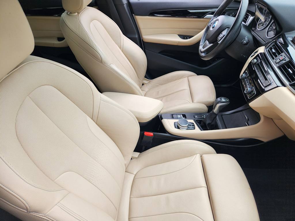 Thumbnail: 2017 BMW X1 - 10