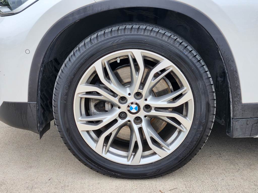 Thumbnail: 2017 BMW X1 - 22