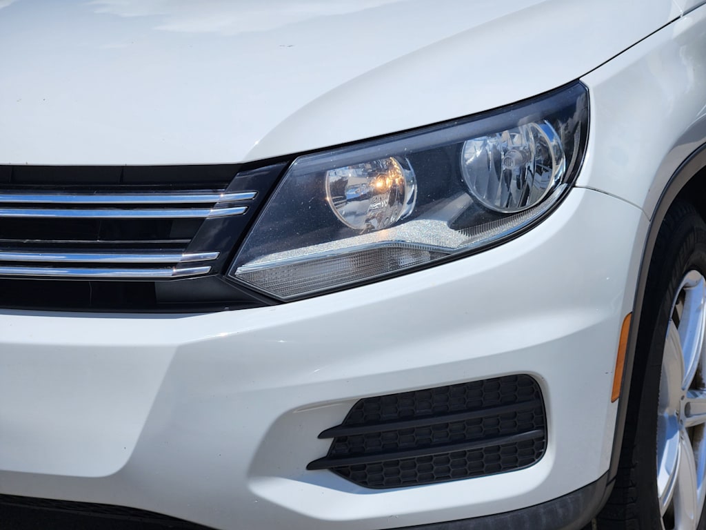 Thumbnail: 2018 Volkswagen Tiguan - 20