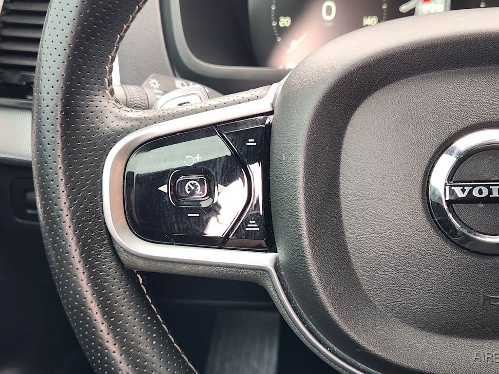 Thumbnail: 2019 Volvo XC90 - 32