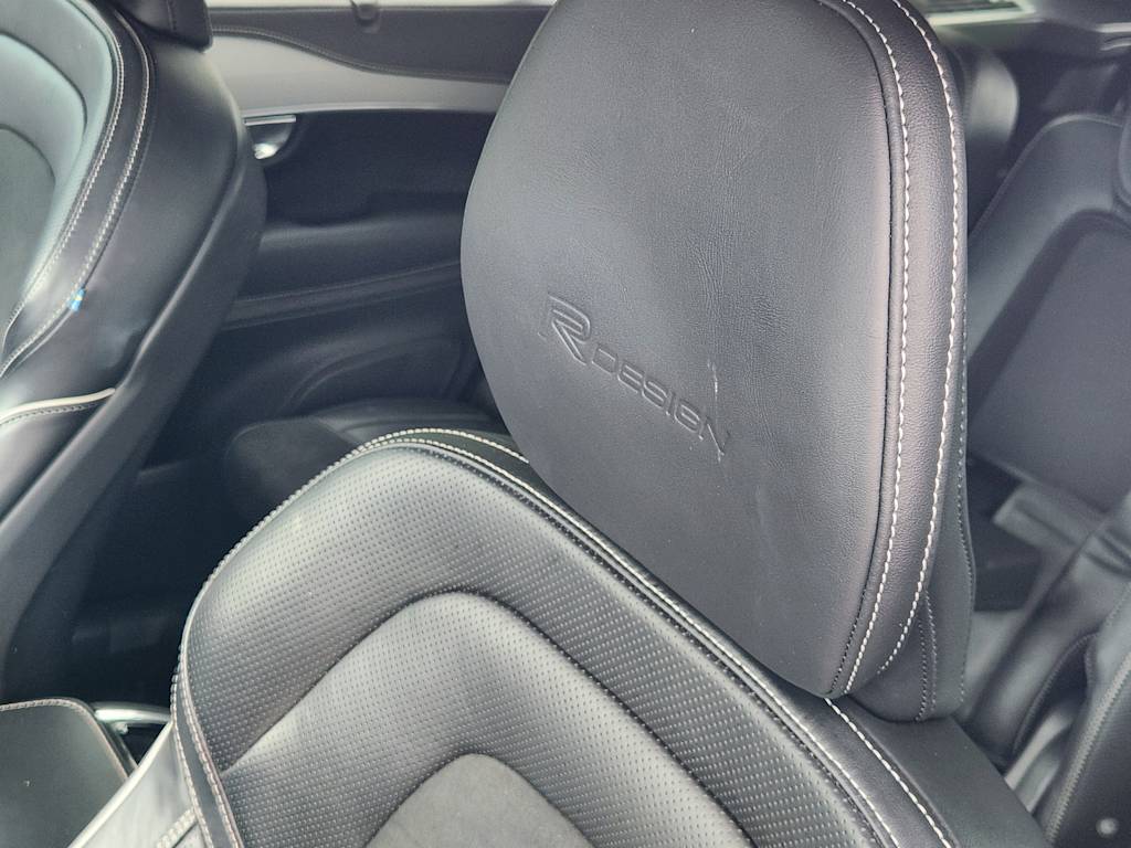 Thumbnail: 2019 Volvo XC90 - 24