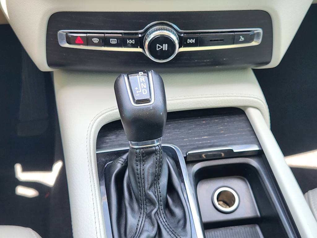 Thumbnail: 2020 Volvo XC90 - 13