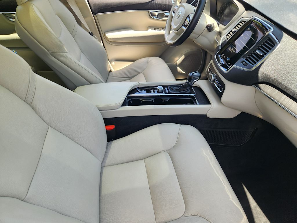 Thumbnail: 2020 Volvo XC90 - 9