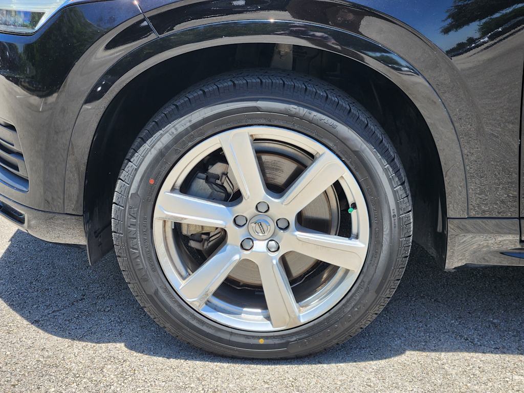 Thumbnail: 2020 Volvo XC90 - 21