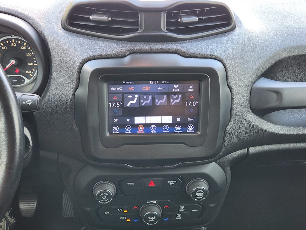 Thumbnail: 2018 Jeep Renegade - 13