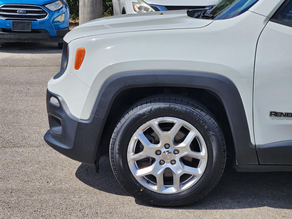 Thumbnail: 2018 Jeep Renegade - 6