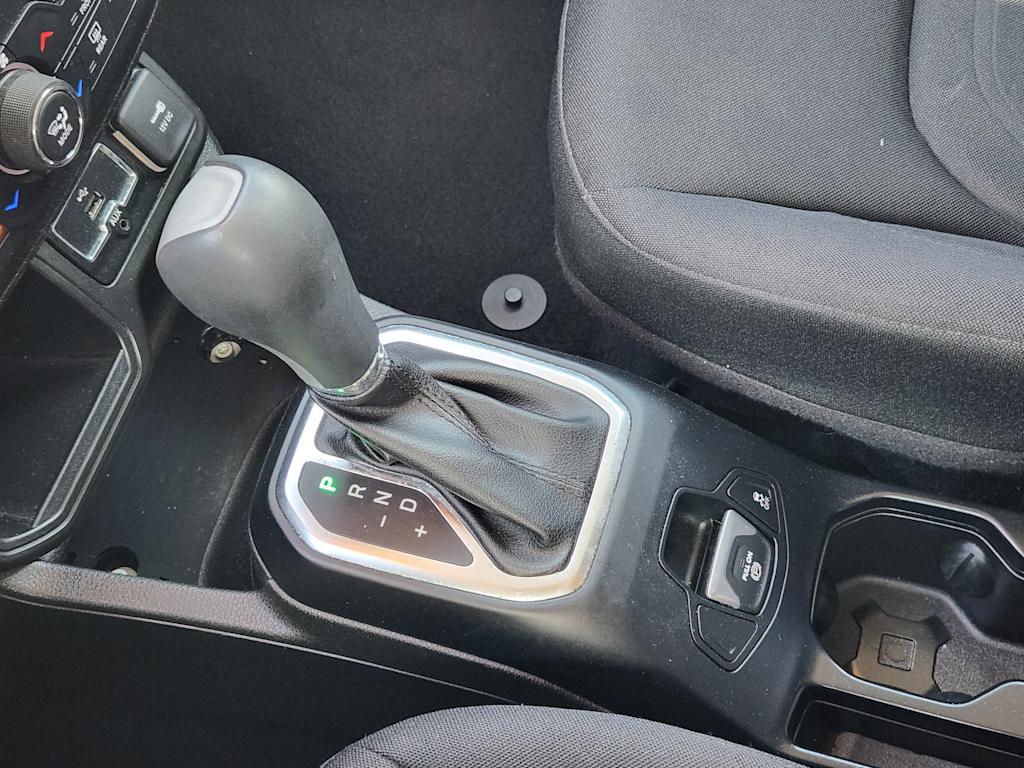 Thumbnail: 2018 Jeep Renegade - 14
