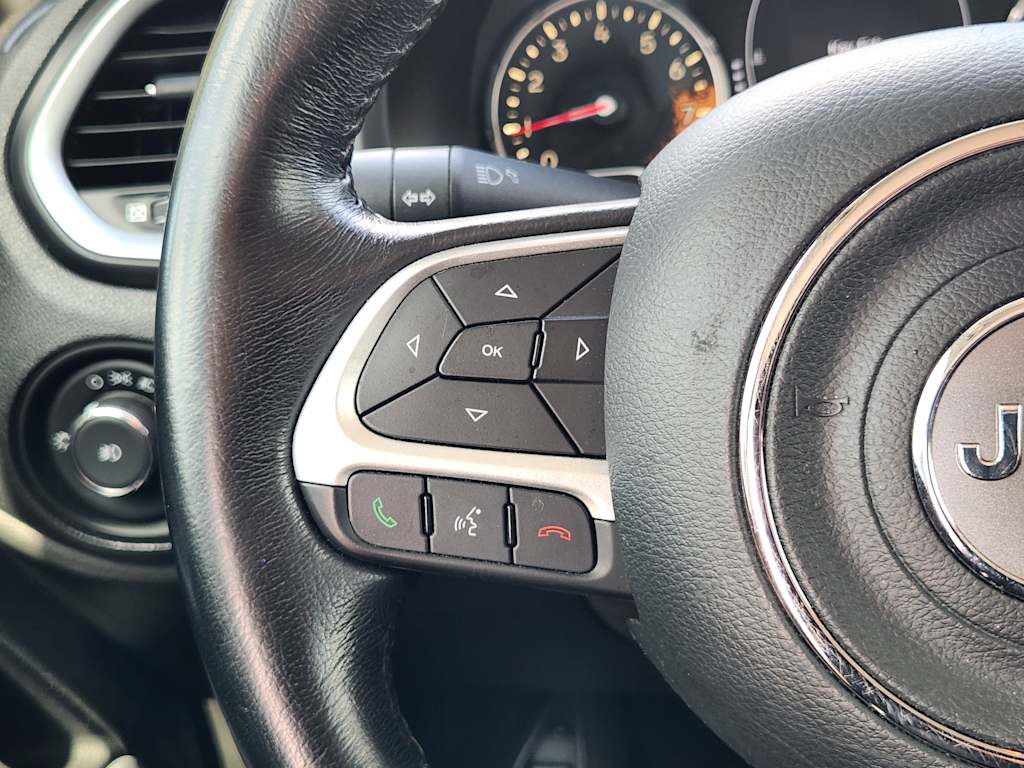 Thumbnail: 2018 Jeep Renegade - 30