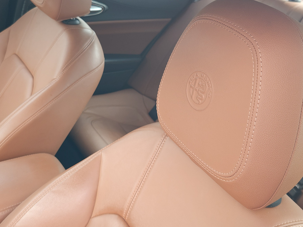 Thumbnail: 2020 Alfa Romeo Giulia - 23