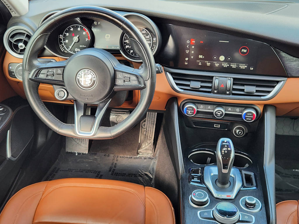 Thumbnail: 2020 Alfa Romeo Giulia - 12