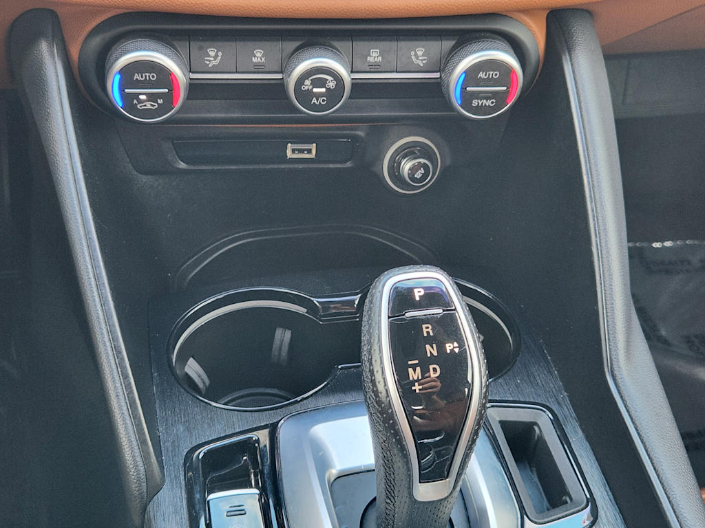 Thumbnail: 2020 Alfa Romeo Giulia - 14
