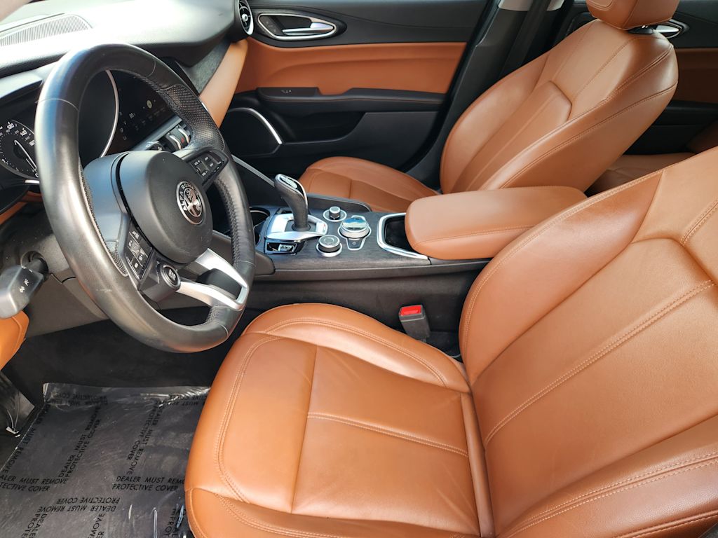 Thumbnail: 2020 Alfa Romeo Giulia - 9