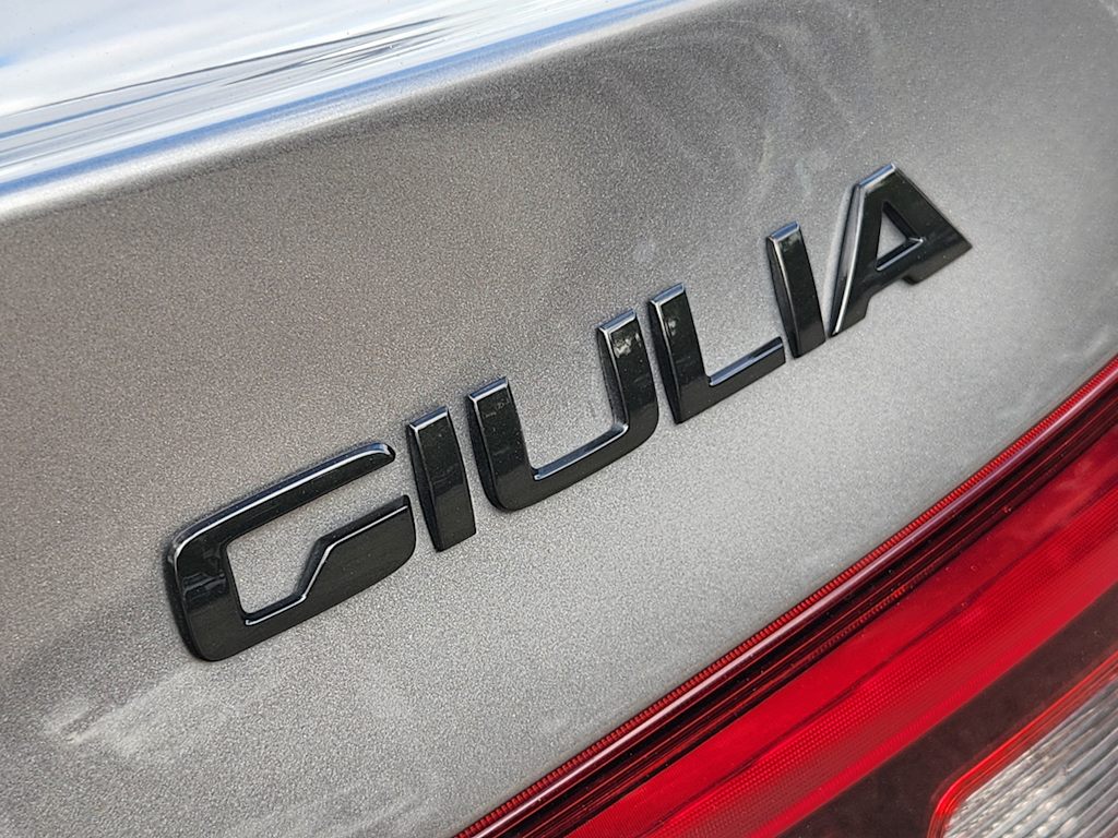 Thumbnail: 2020 Alfa Romeo Giulia - 5