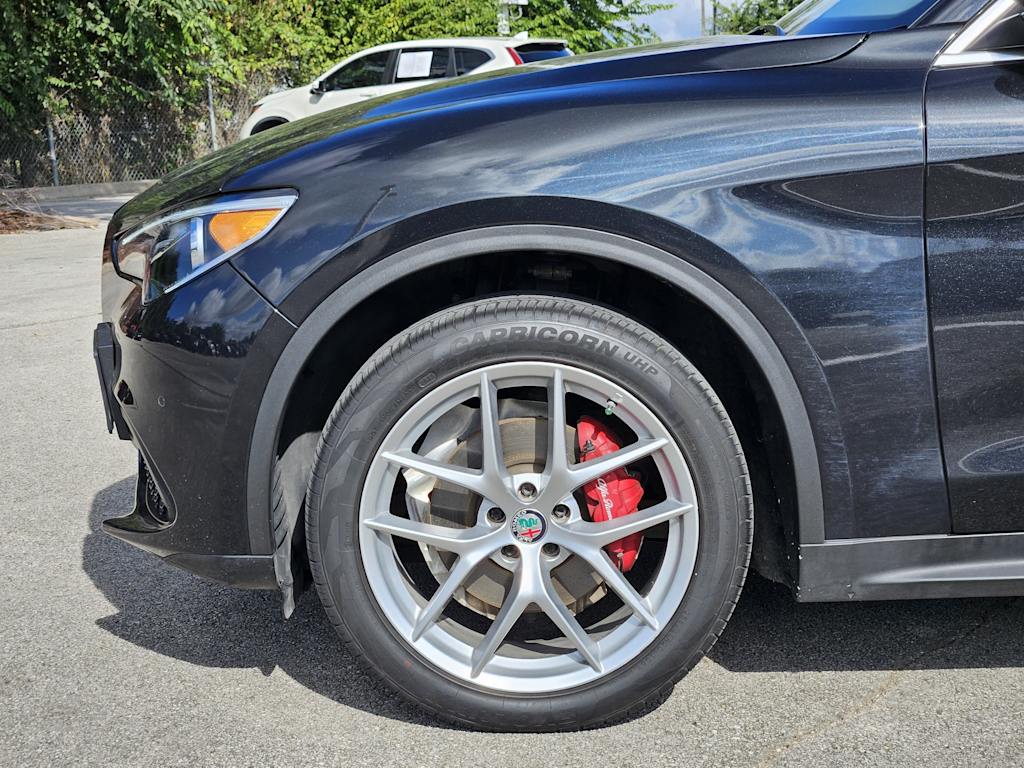 Thumbnail: 2019 Alfa Romeo Stelvio - 6