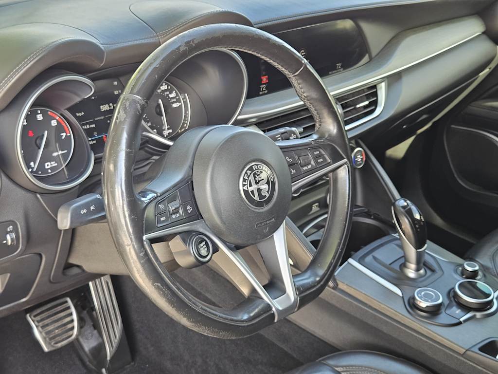 Thumbnail: 2019 Alfa Romeo Stelvio - 2