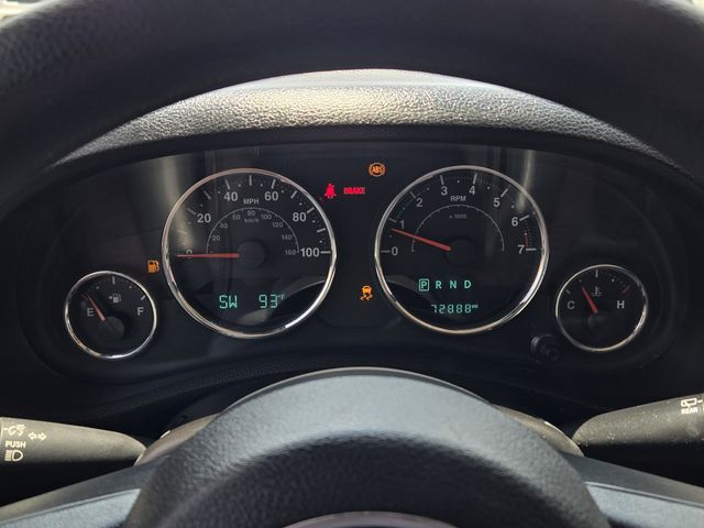 Thumbnail: 2015 Jeep Wrangler - 15