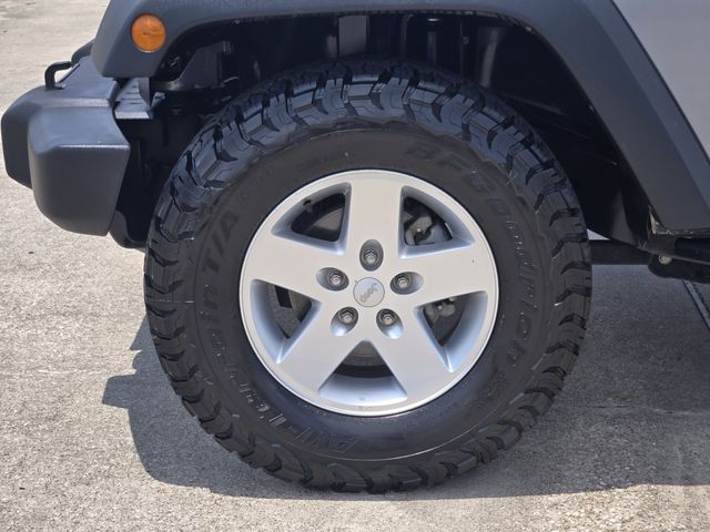 Thumbnail: 2015 Jeep Wrangler - 8