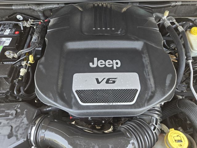 Thumbnail: 2015 Jeep Wrangler - 9