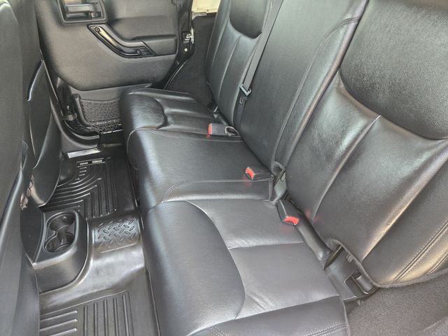 Thumbnail: 2015 Jeep Wrangler - 19