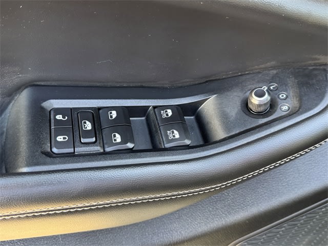 Thumbnail: 2023 Jeep Grand Cherokee - 18