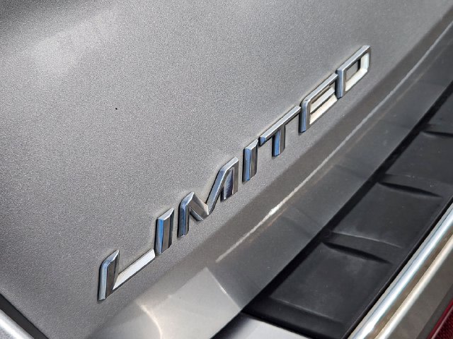 Thumbnail: 2021 Ford Explorer - 7
