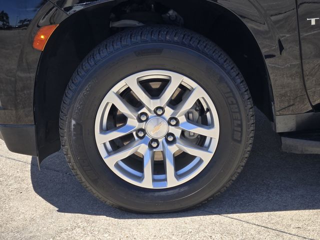 Thumbnail: 2022 Chevrolet Tahoe - 8