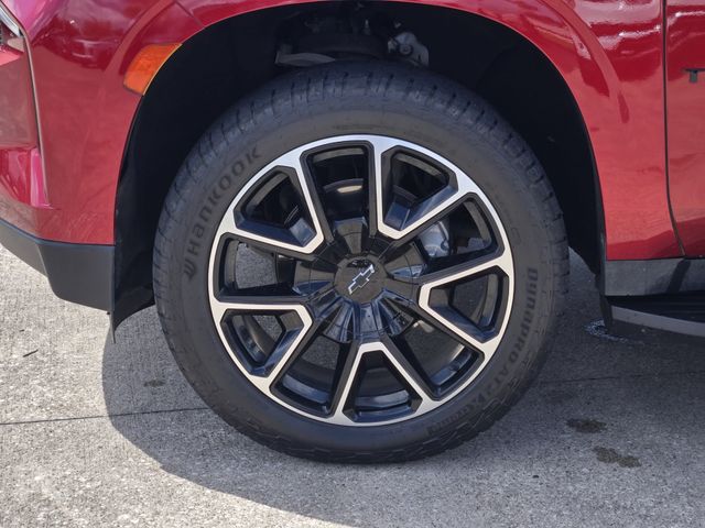 Thumbnail: 2023 Chevrolet Tahoe - 8
