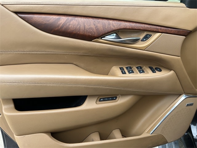 2016 Cadillac Escalade Platinum 23