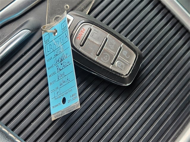 Thumbnail: 2020 Chrysler Pacifica - 17