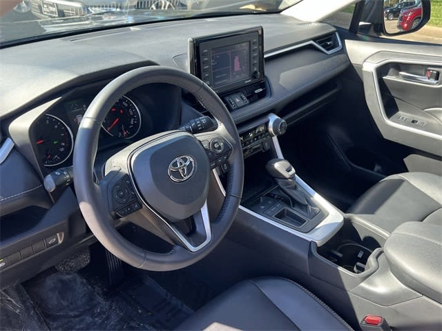 2022 Toyota RAV4 XLE Premium 2