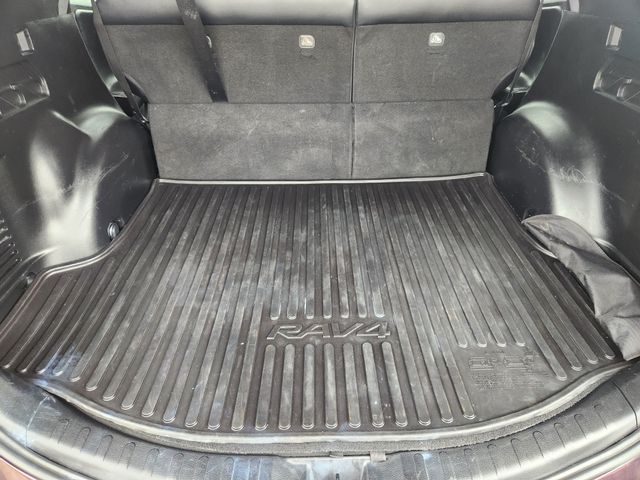 Thumbnail: 2017 Toyota RAV4 - 17
