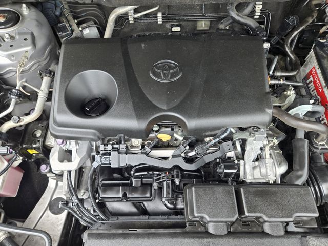 Thumbnail: 2021 Toyota RAV4 - 9